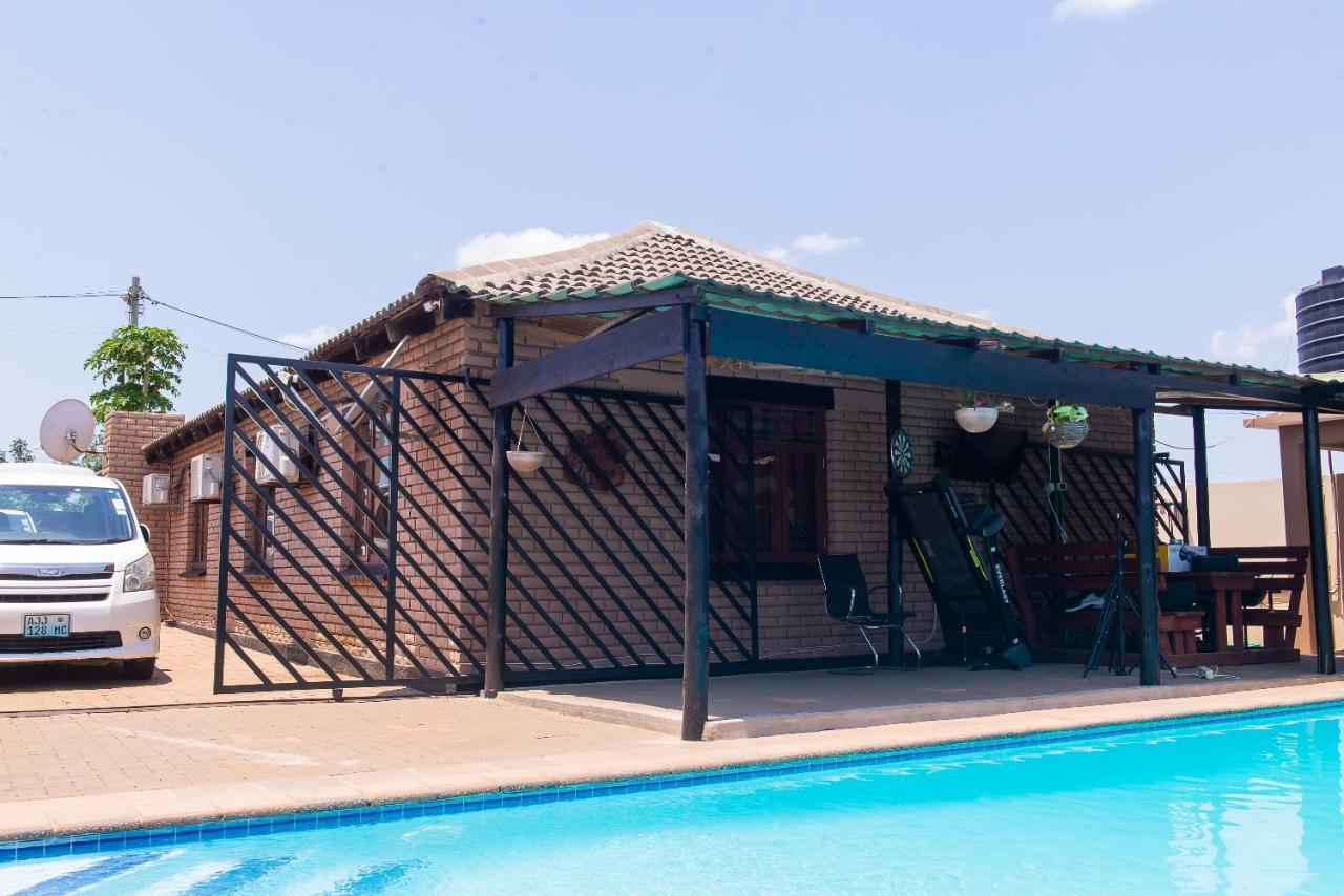 Casa Da Noleen Matola Exterior foto